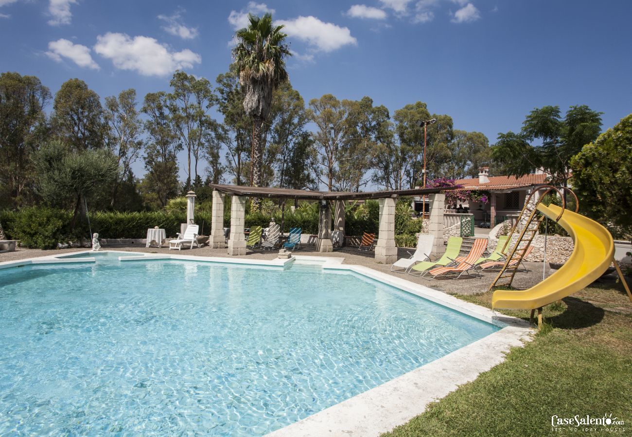 Villa à Specchia - Grande villa avec piscine et jacuzzi pour grands groupes m350