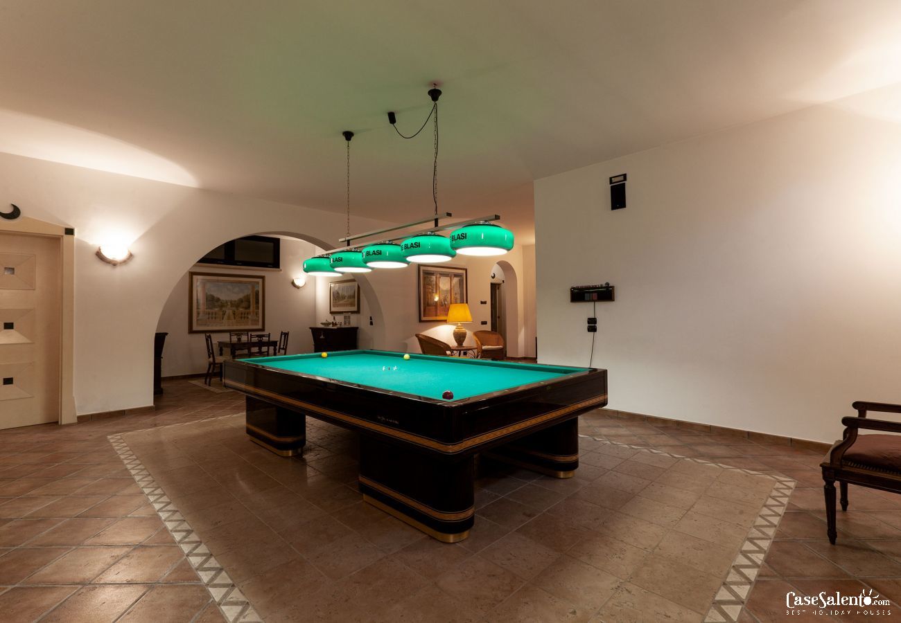Villa à Galatina - Villa avec piscine, court de tennis, sauna, 6 chambres, m850