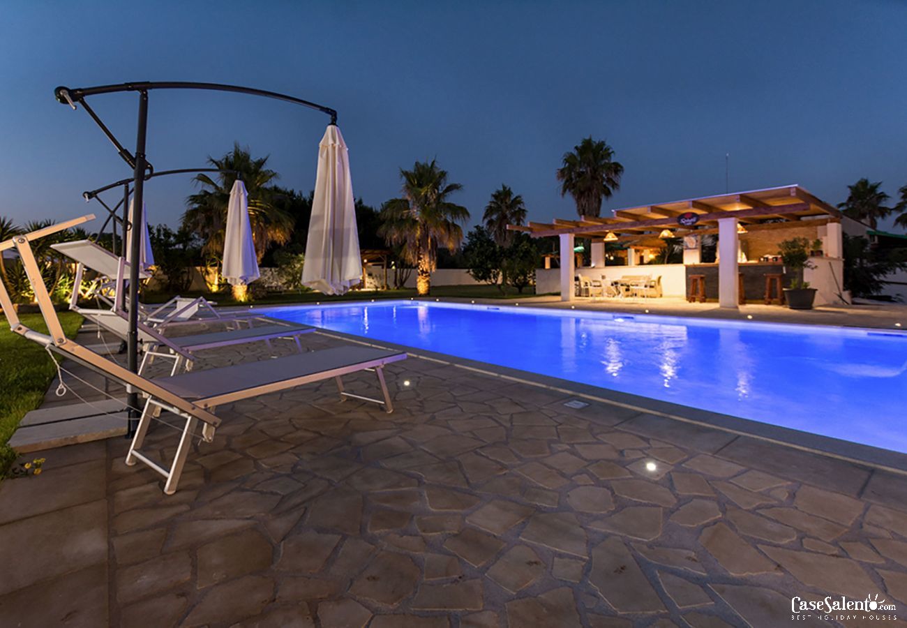 Villa à Muro Leccese - Spacieuse villa de campagne avec piscine, 5 chambres 5 salles de bain, m650