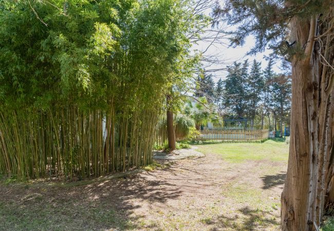 Villa a Martano - Vendo villa grande giardino investimento v290
